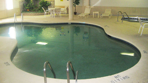 Magnuson Hotel Copper Crown Indoor Pool